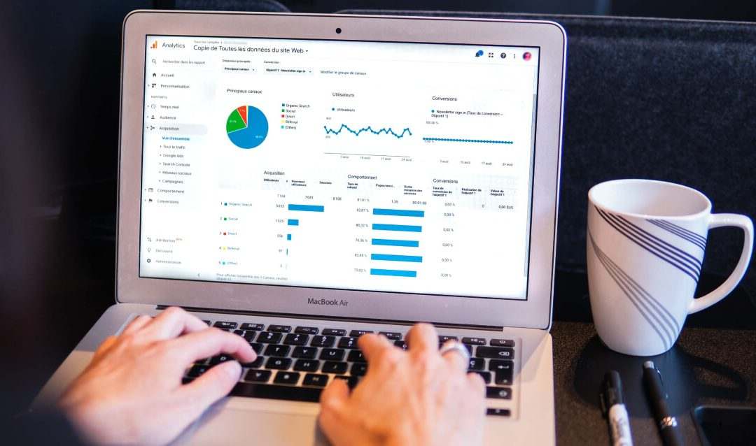How To Sell A Website To A Client: Easy Guide 2026