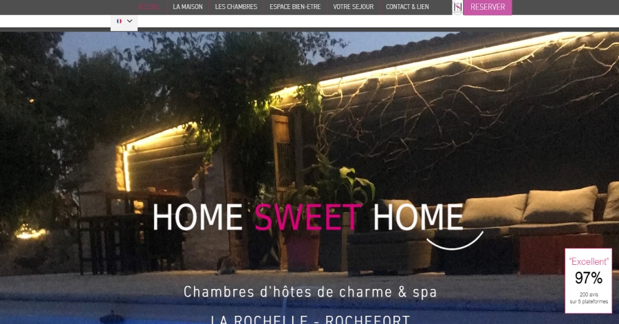 T.RICKS - Glassmorphism Website Examples